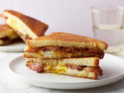 FNK_Maple-Bacon-Grilled-Cheese_s4x3.jpg.rend.sni12col.landscape.jpeg