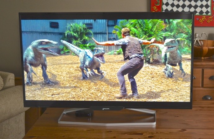 Philips monitor Jurassic World trailer.jpg