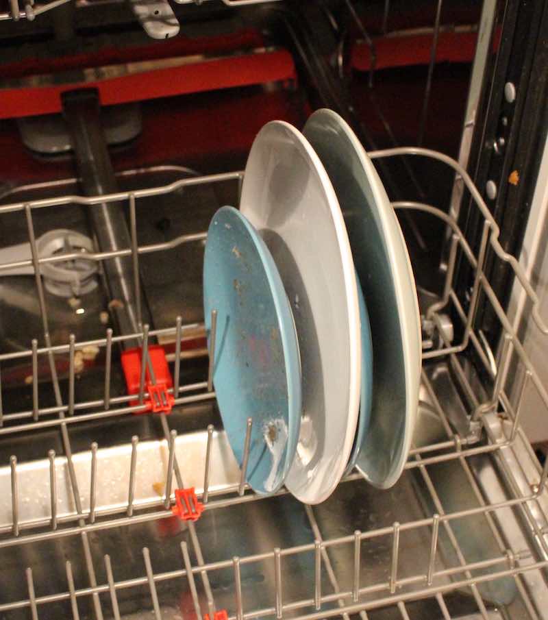 how to load a dishwasher.jpg