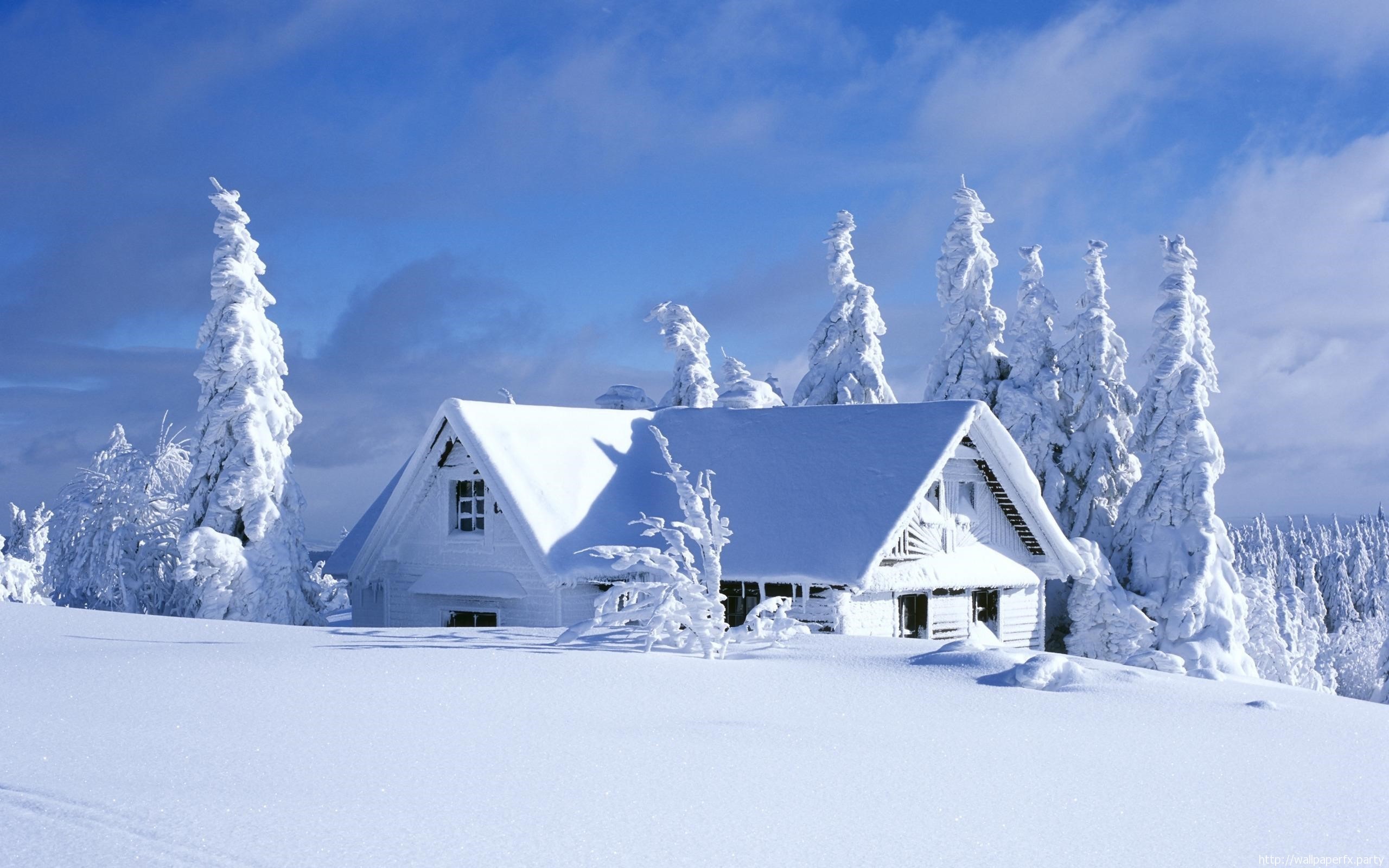 beautiful-snowy-home-in-winter