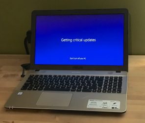 asus-downloading-windows-updates