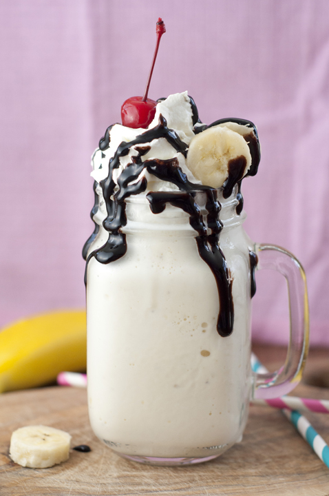 banana-split-milkshake