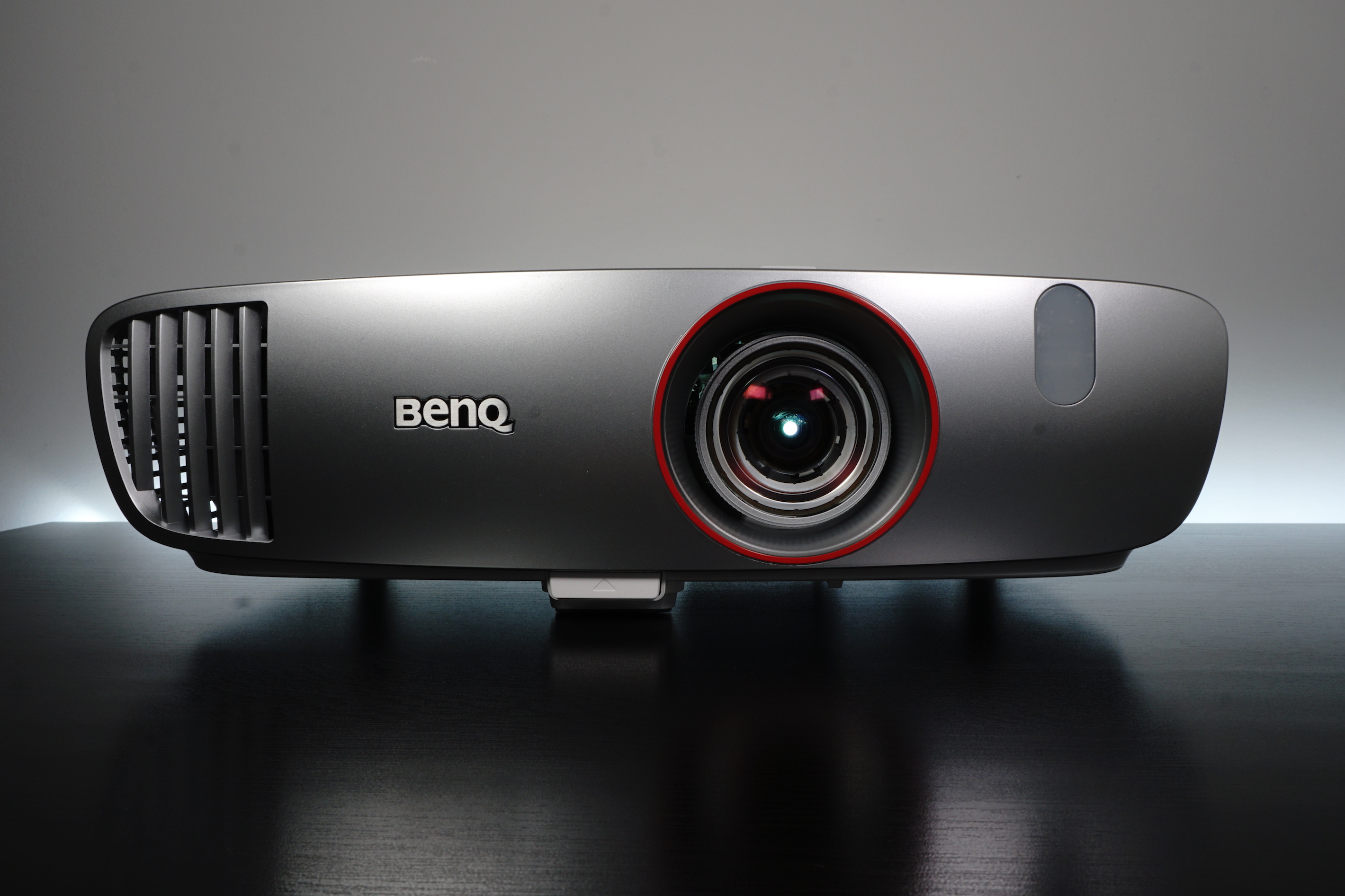 Auckland Han material  BenQ HT2150ST Home Theatre Projector Review
