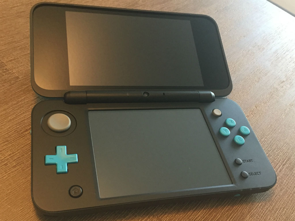 New Nintendo 2DS XL touch screen