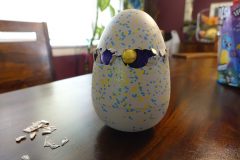hatchimals glittering garden pecking out of egg