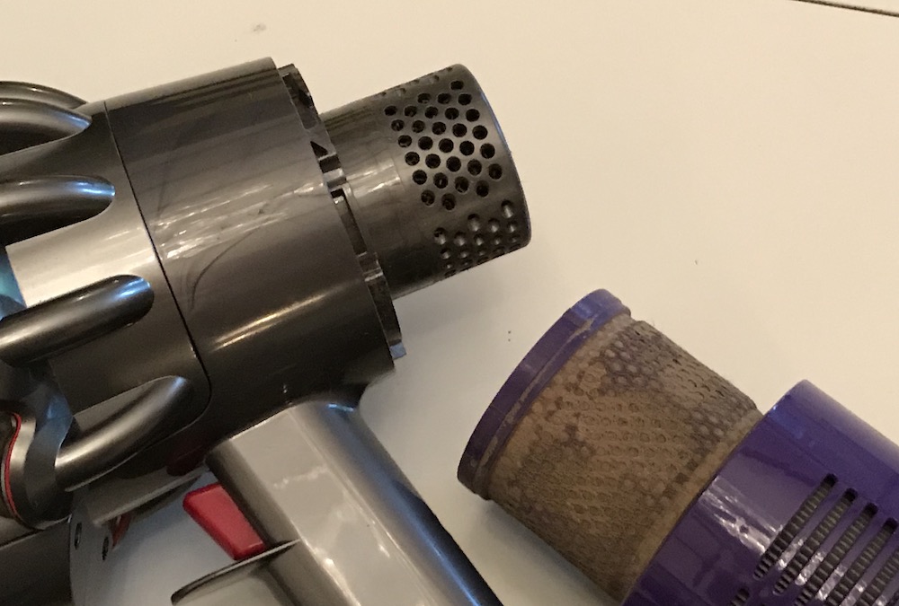 Dyson V10 Filter Cleaning