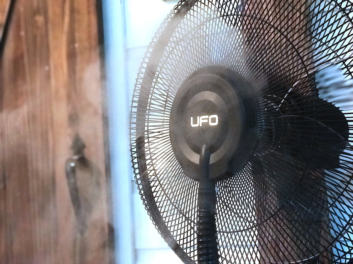 UFO stand fan with mist ionizer