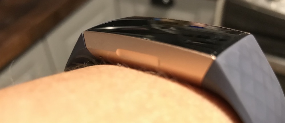 side view fitbit charge 3