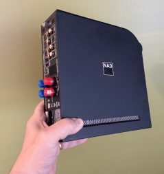 NAD D3045 hybrid amp review