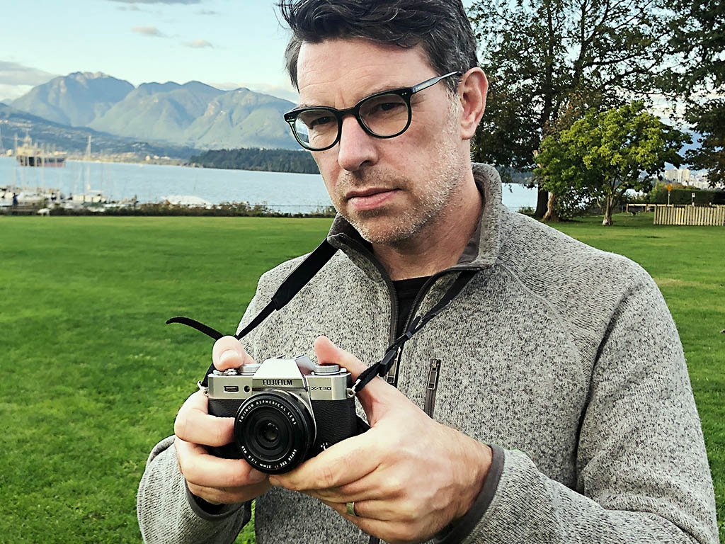 Photographer Justin Morrison shooting with the Fujifilm X-T30