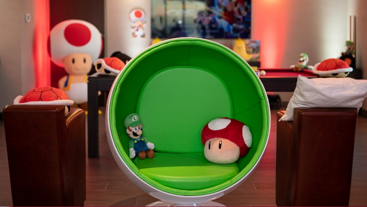 Nintendo Switch Suite - Yoshi Egg Chair