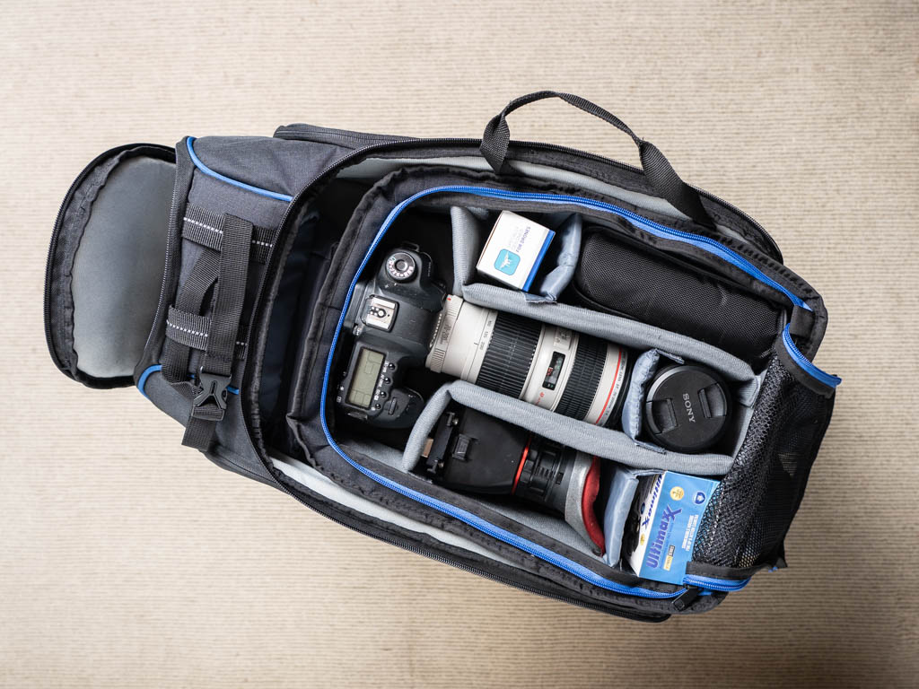 A photo of the interior of the professional deluxe camera bag from Ultimaxx