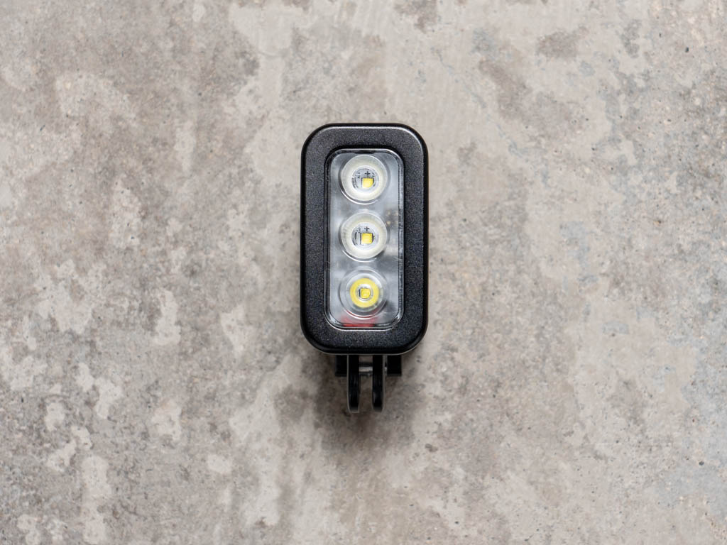 A photo of the Ultimaxx submersible LED video light