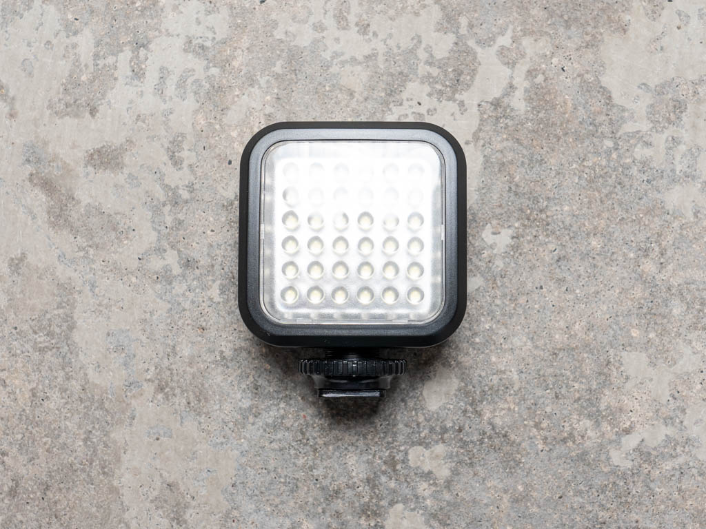 A photo of the Ultimaxx LED video light