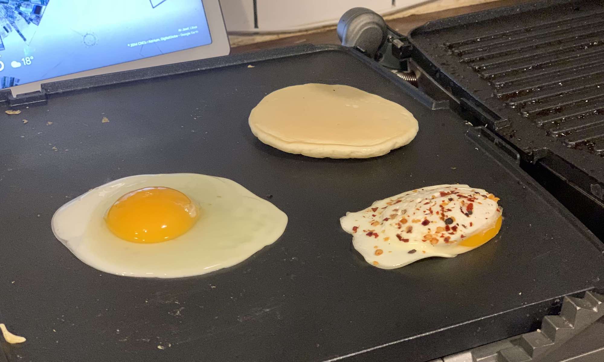 Cuisinart Griddler Deluxe eggs