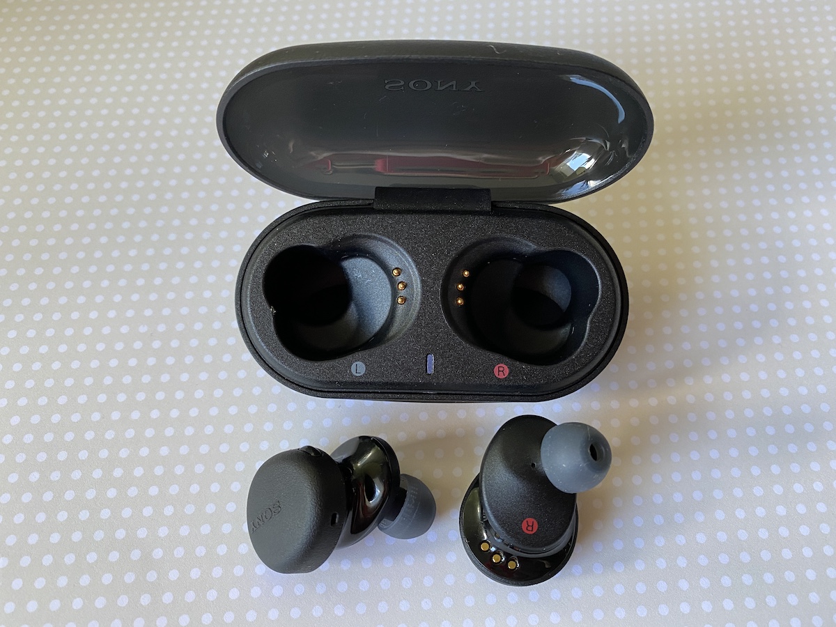 Sony wf-xb-700 trule, wireless, heqdphones, earbuds, review