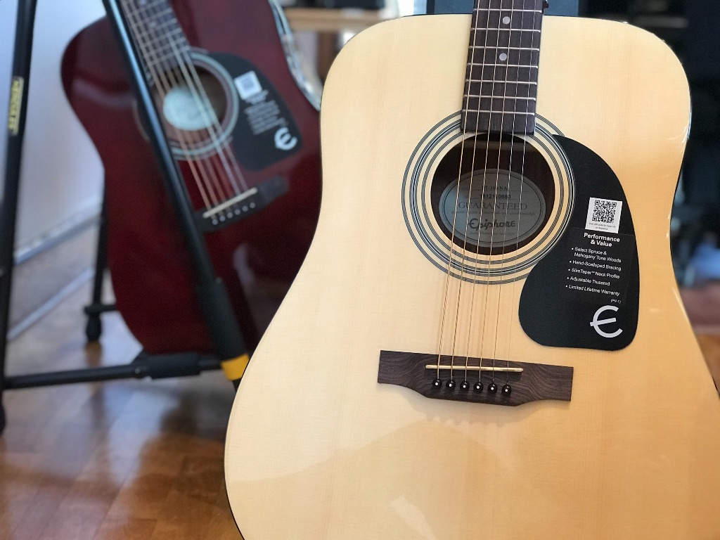FT-100 features good tone woods