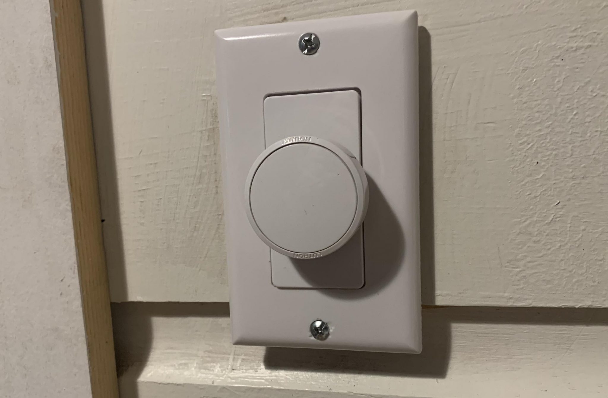 Lutron Aurora Smart Bulb Dimmer Switch Review Best Buy Blog