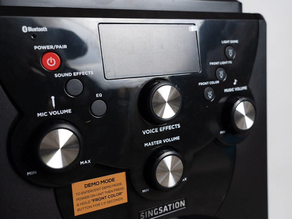 A photo of the control panel of the Singsation Bravo