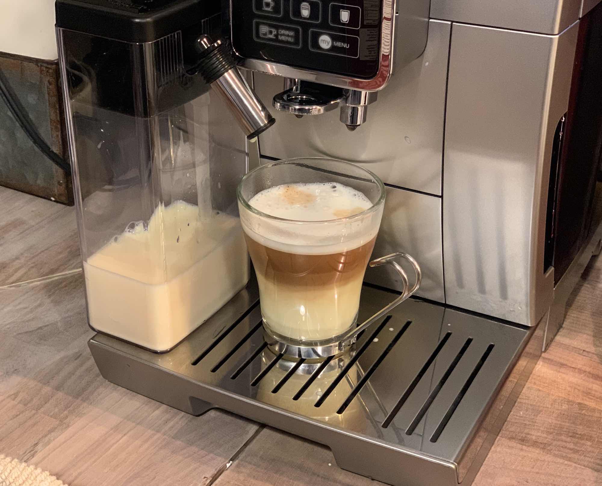 Eggnog latte delonghi-dinamica-automatic-espresso-machine