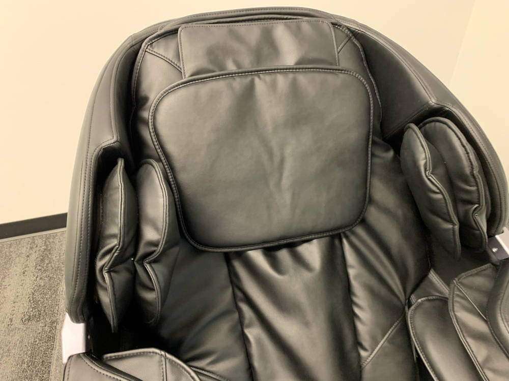 head rest Insignia massage chair
