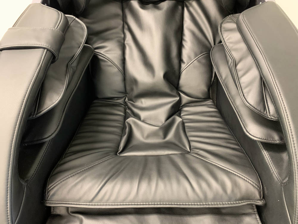 seat of Insignia massage chair
