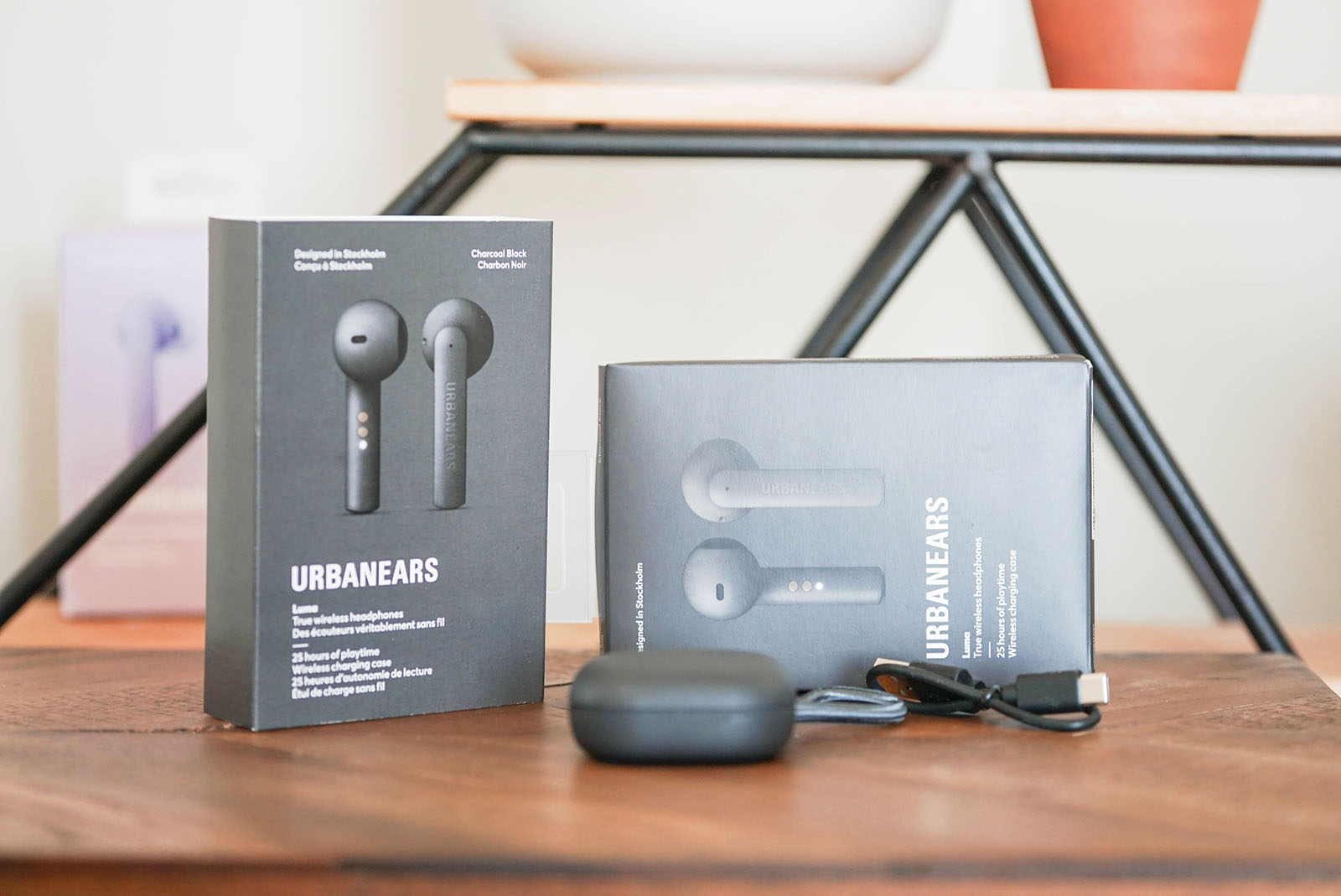 Urbanears Alby in ear headphone review what's in the box