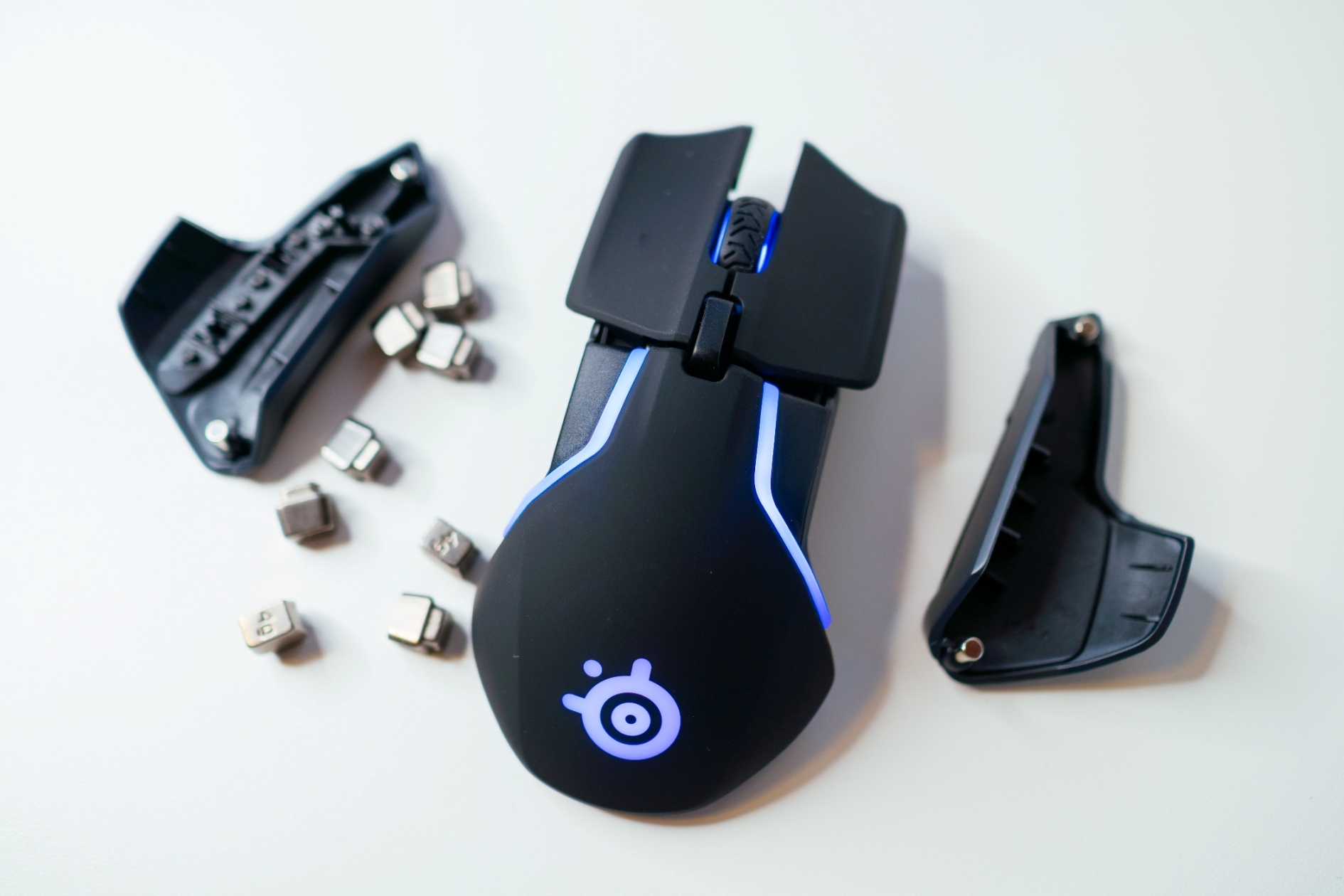 SteelSeries Rival 650 weights