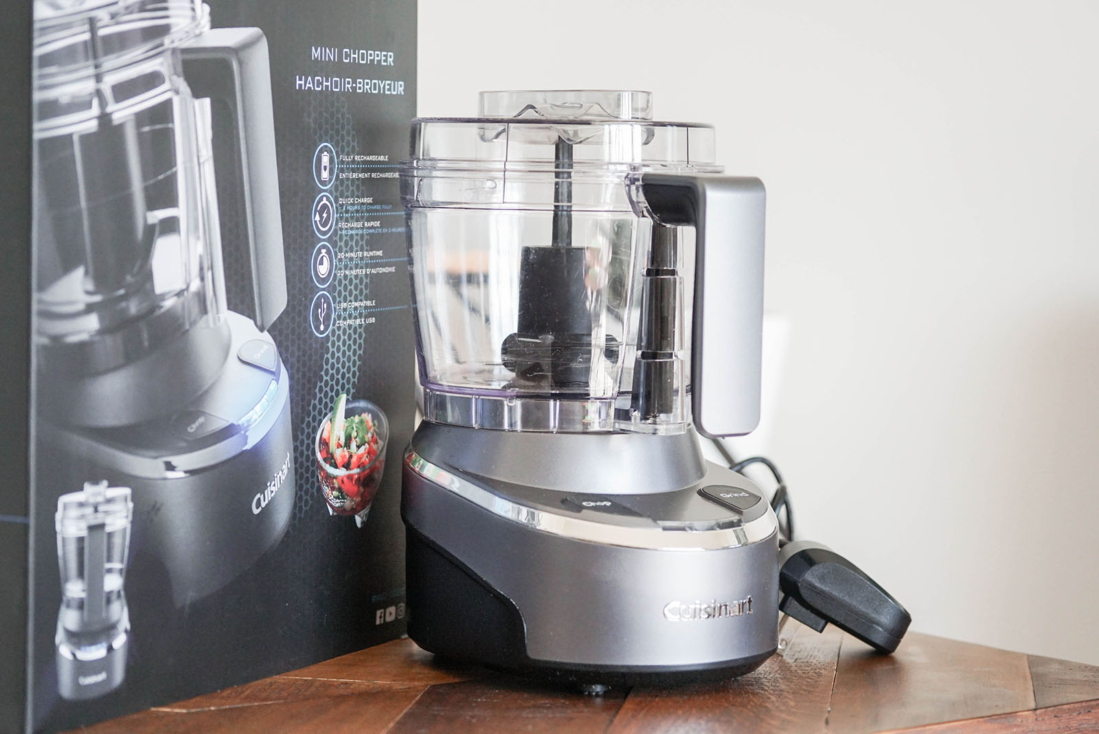 What's in the box of the Cuisinart Cordless Food Chopper