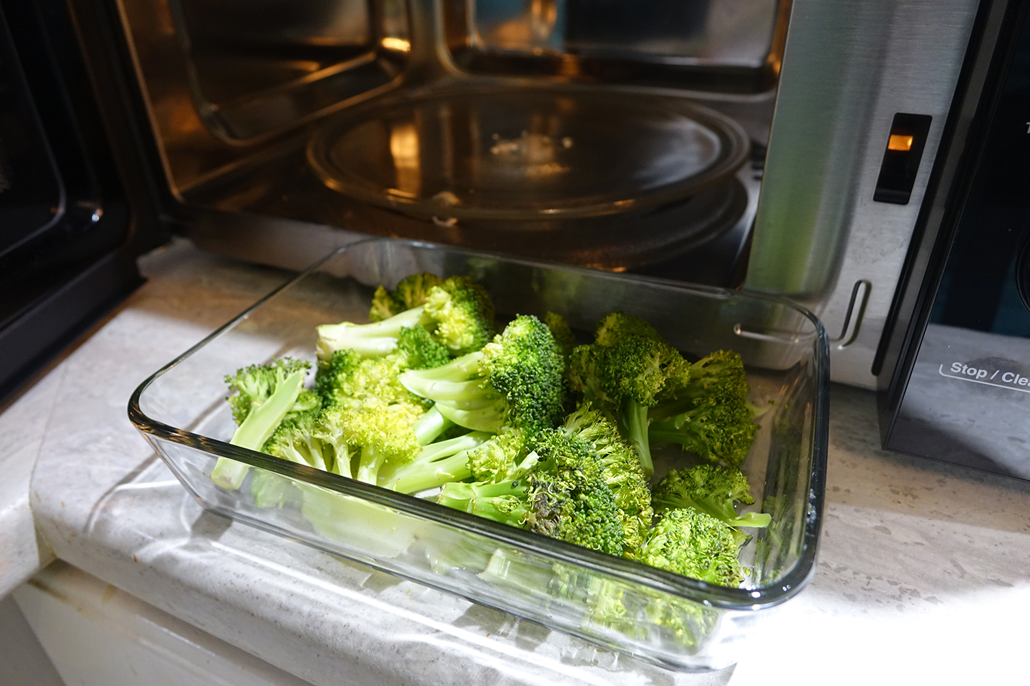 Cuisinart 3-in-1 microwave oven broccoli