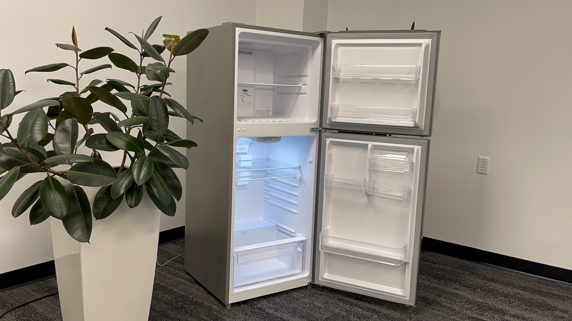 Insignia top mount fridge review