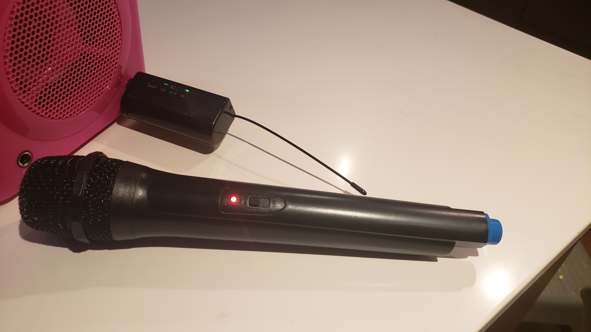 the Singsation Wireless Microphone and receiver