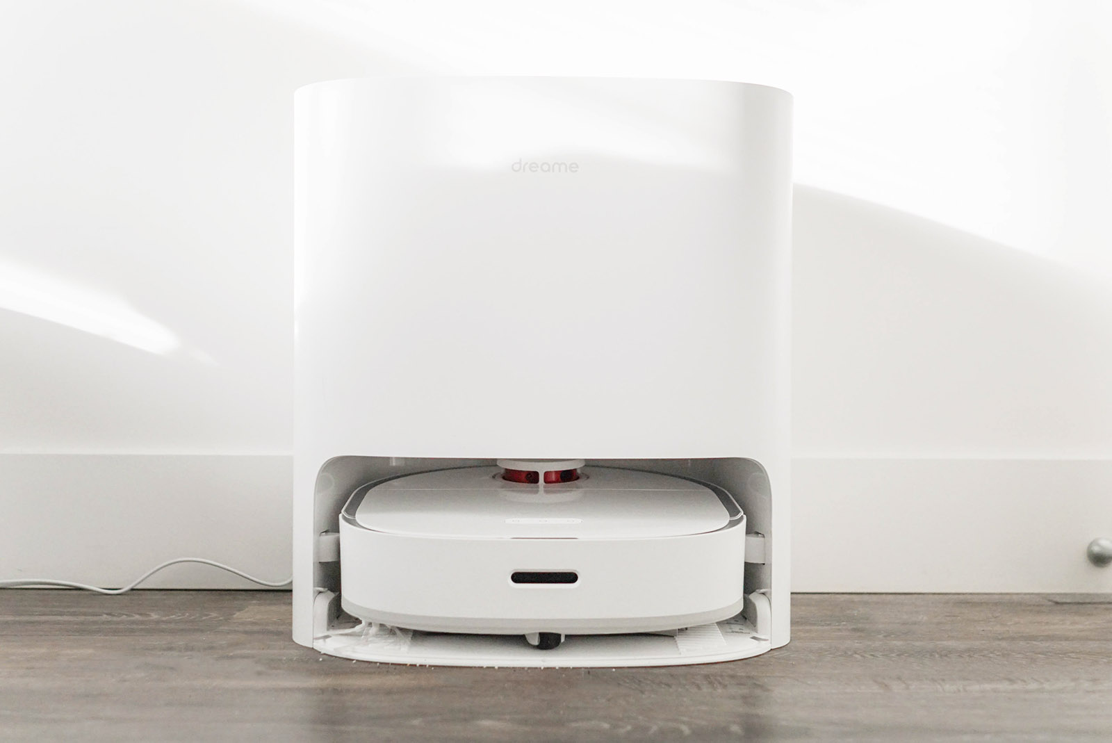 Dreame Bot W10 Robot Vacuum and Mop Review & Comparison