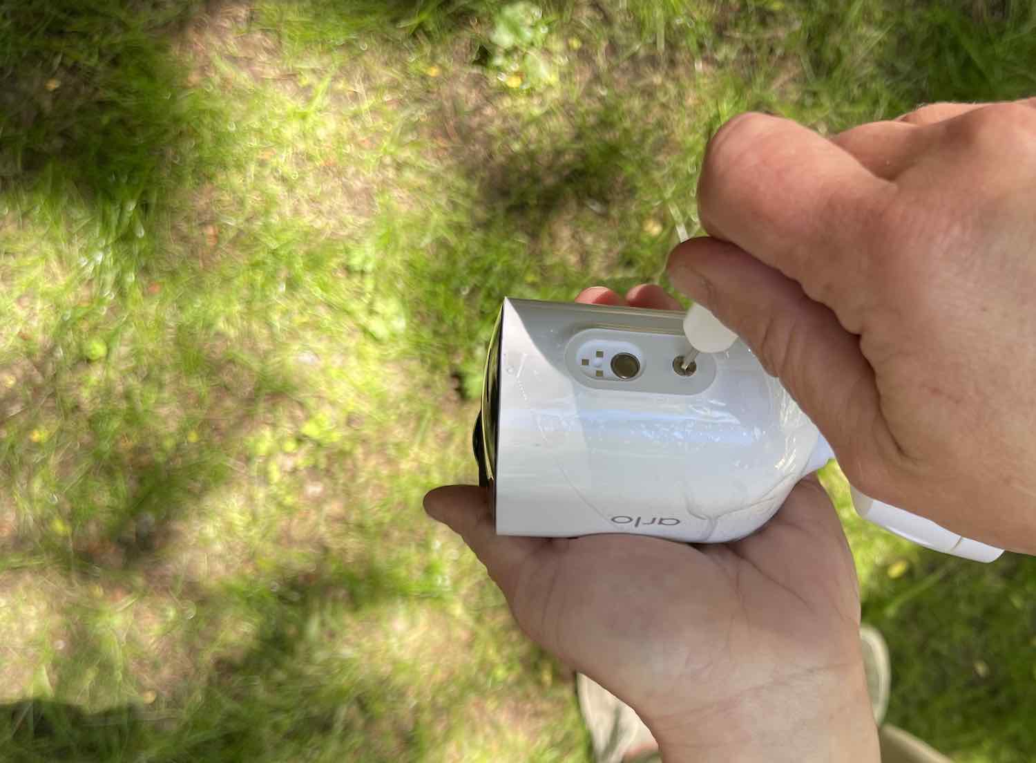 Arlo Ultra 2 review battery removal