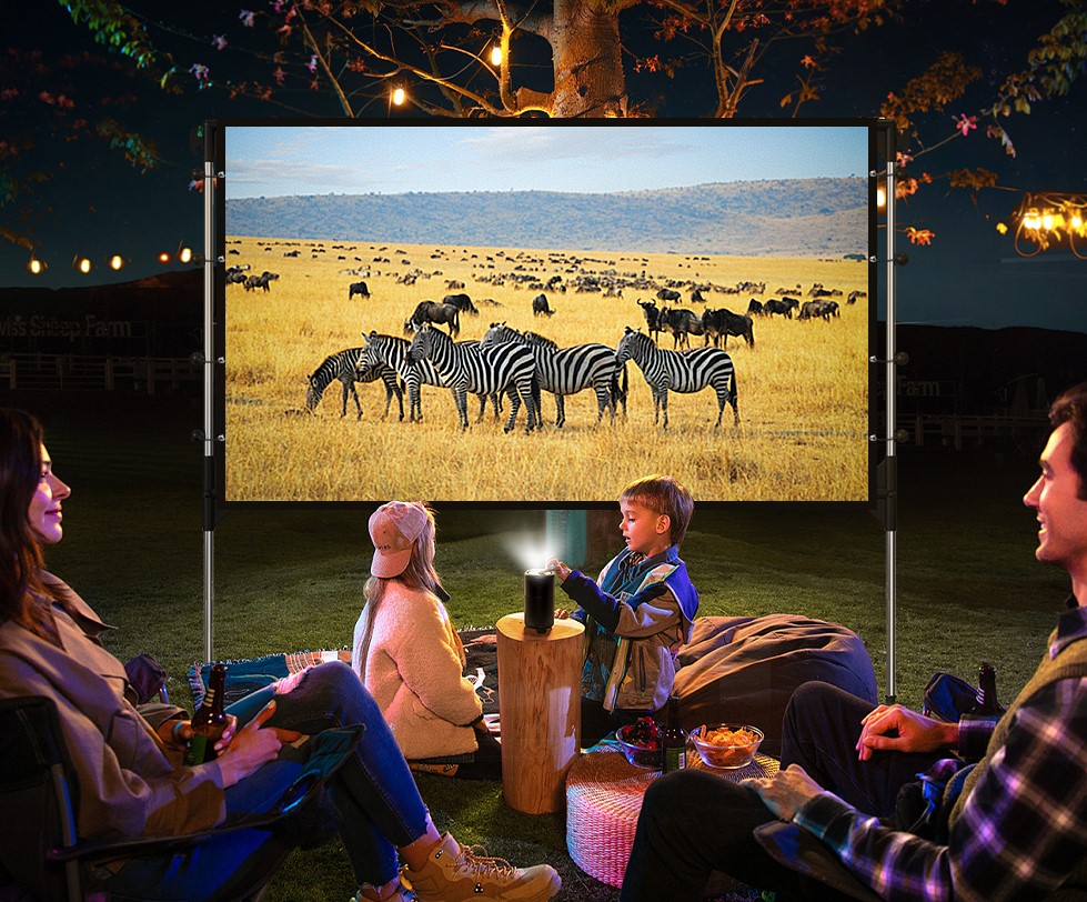 How to throw a great outdoor projector party