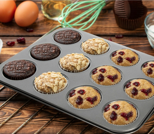 How to choose bakeware muffin trays
