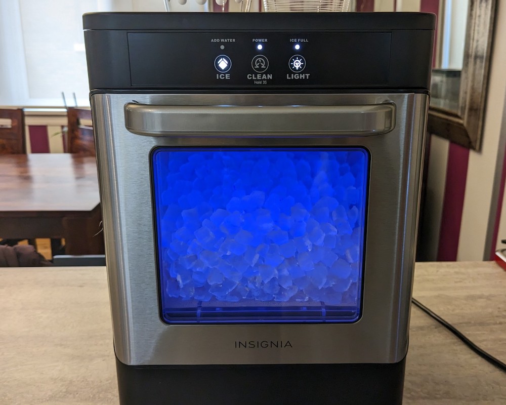 ice maker with blue light