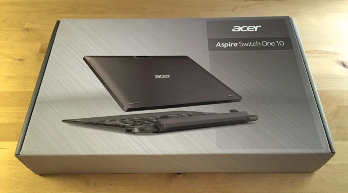 Acer Switch One 10 in box.jpg