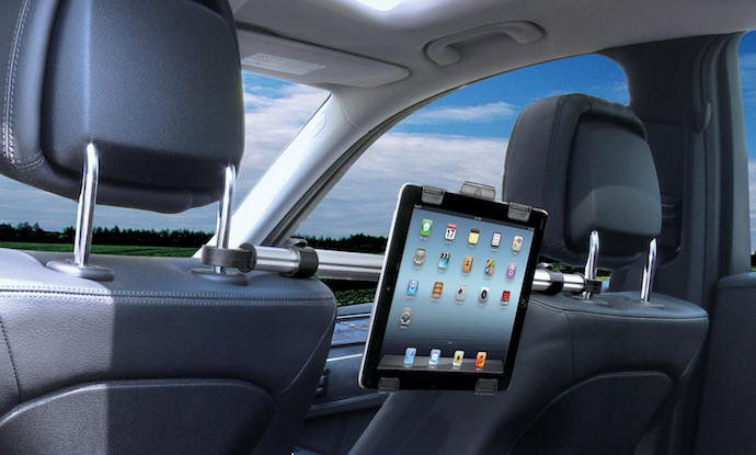 iPad mounted in car.jpg