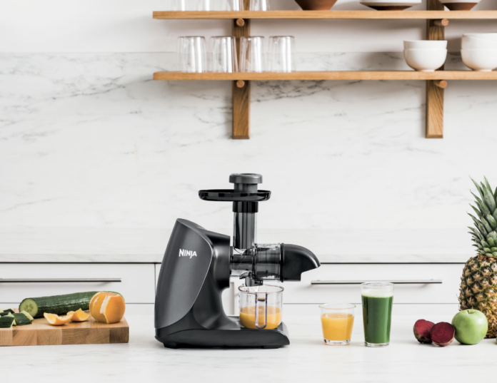 The Difference Between Centrifugal and Masticating Juicers