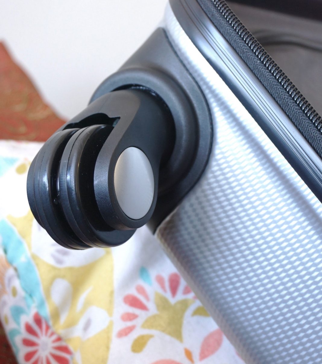 Luggage comparison Samsonite, Swiss Gear, Cole Best Buy Blog