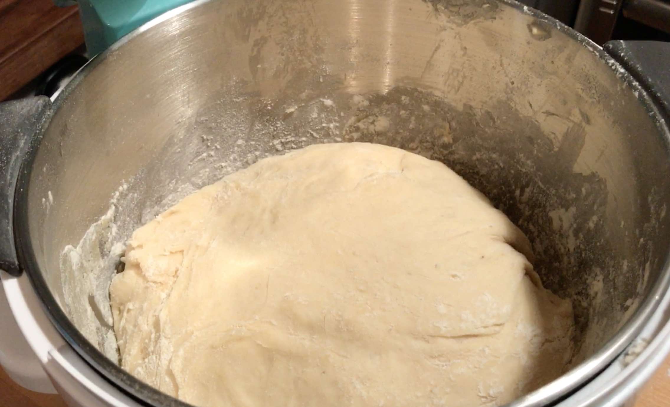 Making bread the easy way with the KitchenAid Precise Heat Mixing Bowl