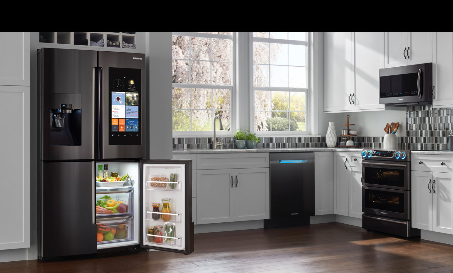 Samsung Family Hub Connected Kitchen
