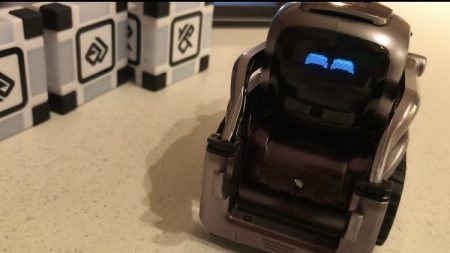 anki cozmo box