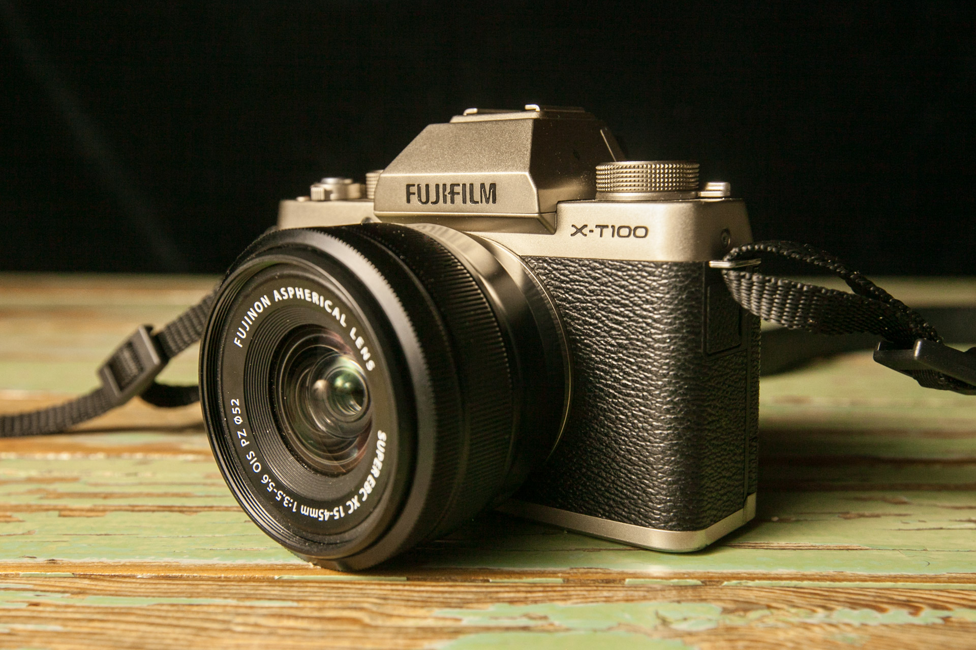 An image of the Fujifilm X-T100 sitting on a table