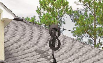Photo of a ClearStream rooftop-mounted antenna