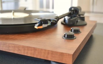 5 turntables for record store day