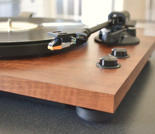 5 turntables for record store day