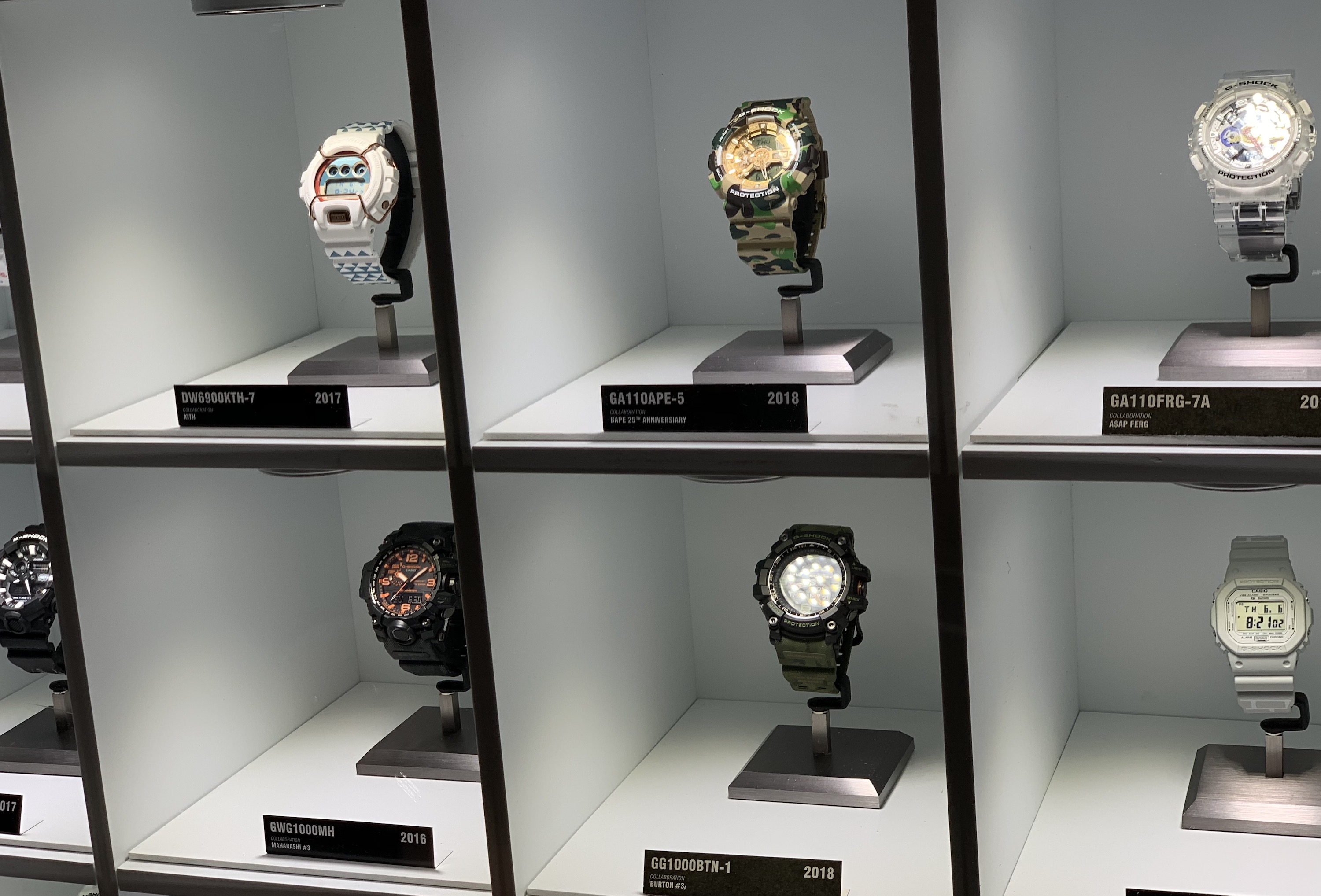 g shock watch display case