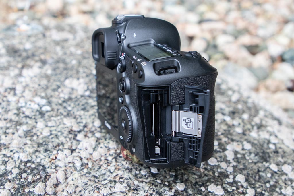 A photo of the card slots on the Canon EOS 5DS